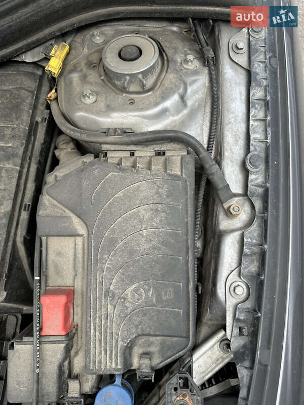 Седан Mercedes-Benz CLA-Class 2014 в Киеве фото 56 Седан Mercedes-Benz CLA-Class 2014 в Киеве