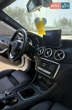 Седан Mercedes-Benz CLA-Class 2018 в 