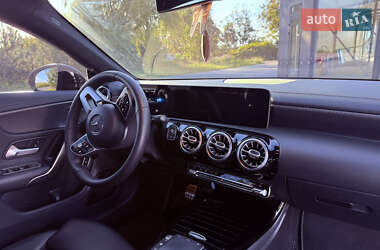 Седан Mercedes-Benz CLA-Class 2019 в 