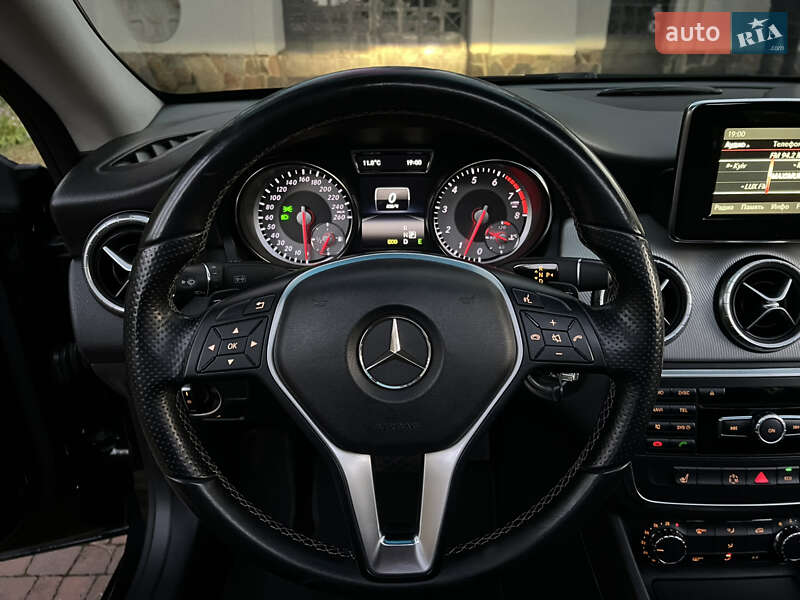 Седан Mercedes-Benz CLA-Class 2013 в Киеве