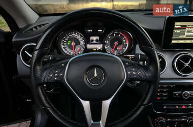 Седан Mercedes-Benz CLA-Class 2013 в 