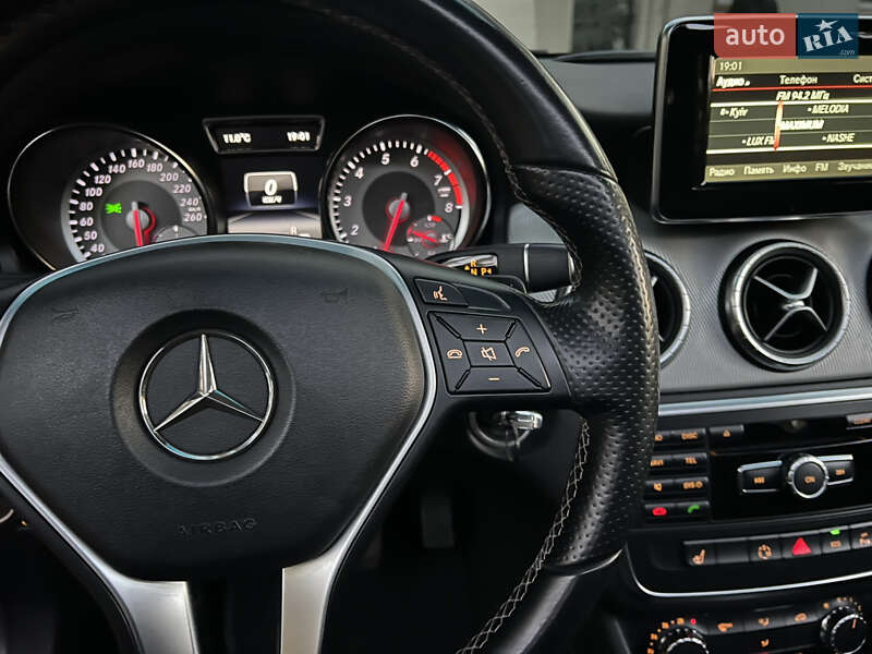 Седан Mercedes-Benz CLA-Class 2013 в Киеве