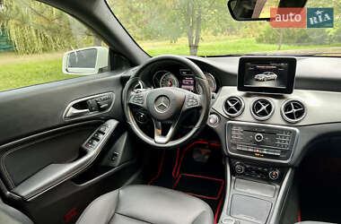 Седан Mercedes-Benz CLA-Class 2015 в 