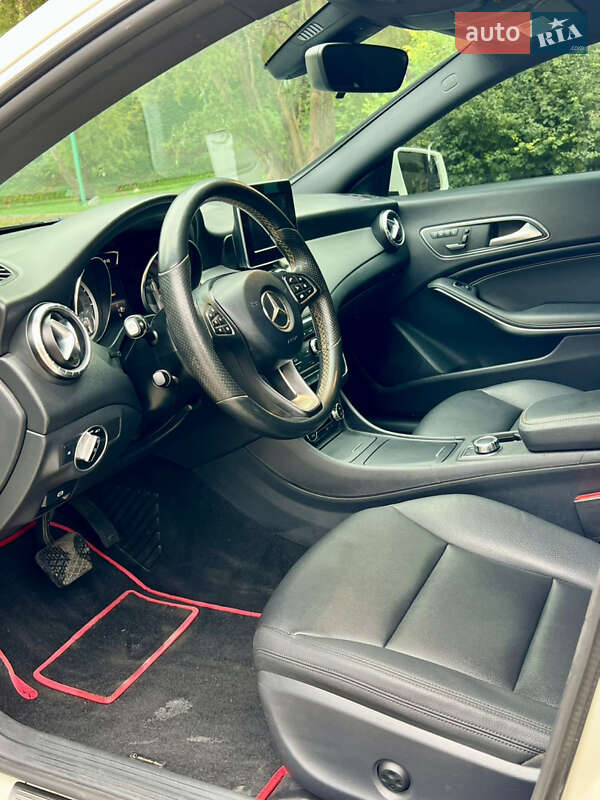 Седан Mercedes-Benz CLA-Class 2015 в Валках