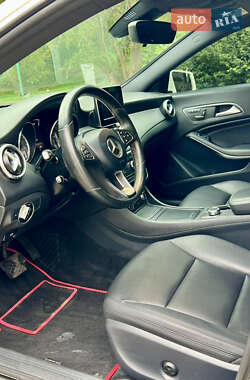Седан Mercedes-Benz CLA-Class 2015 в 