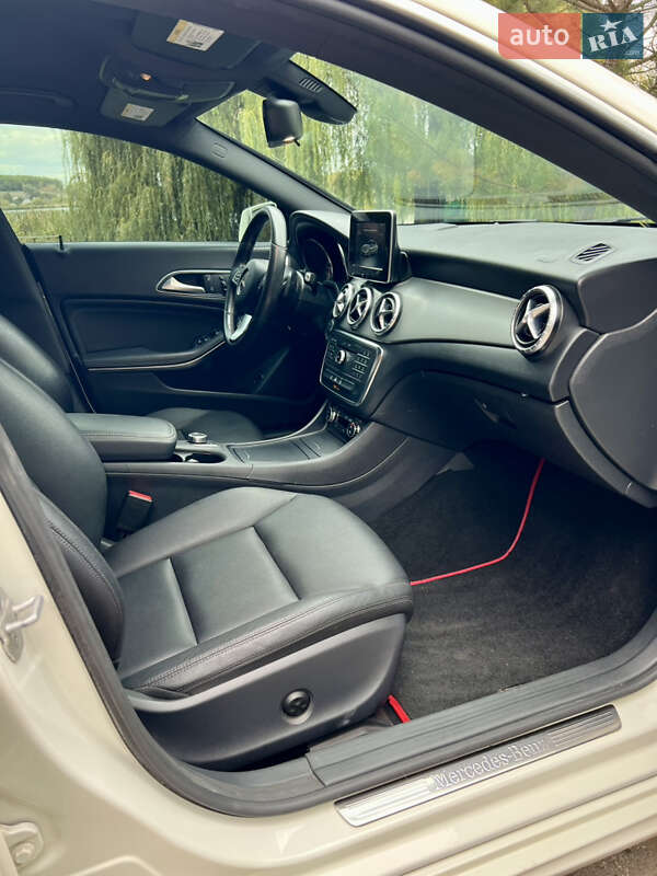 Седан Mercedes-Benz CLA-Class 2015 в Валках