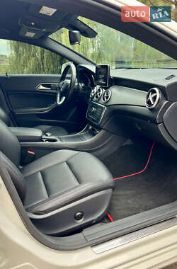 Седан Mercedes-Benz CLA-Class 2015 в 