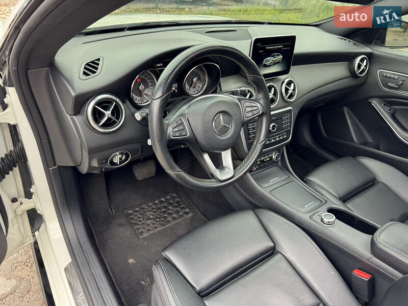 Седан Mercedes-Benz CLA-Class 2016 в Киеве