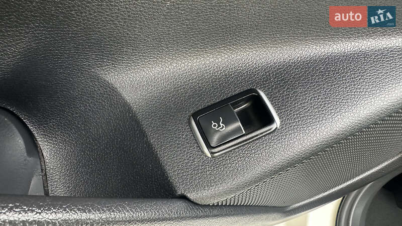 Седан Mercedes-Benz CLA-Class 2014 в Дубно
