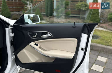 Седан Mercedes-Benz CLA-Class 2019 в 