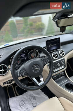 Седан Mercedes-Benz CLA-Class 2019 в 