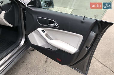 Седан Mercedes-Benz CLA-Class 2016 в 