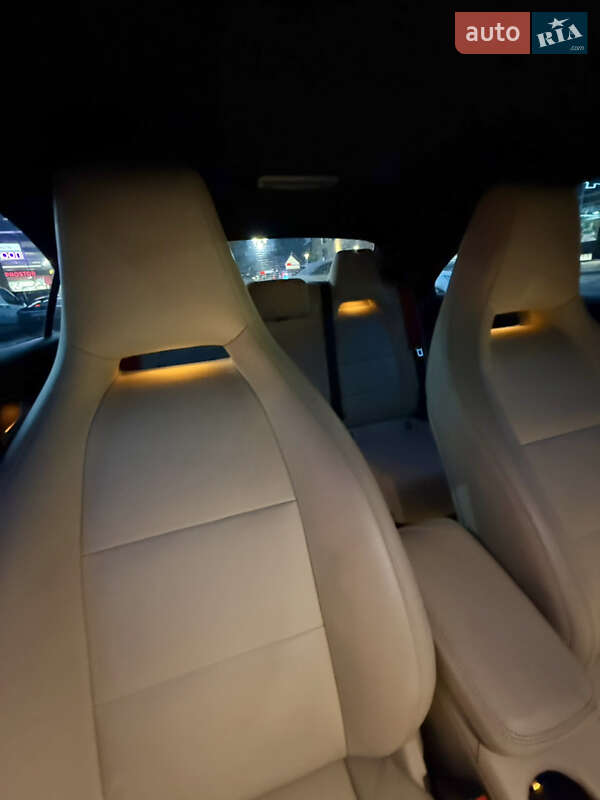 Седан Mercedes-Benz CLA-Class 2014 в Львові