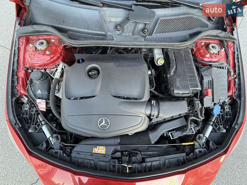 Седан Mercedes-Benz CLA-Class 2018 в Києві