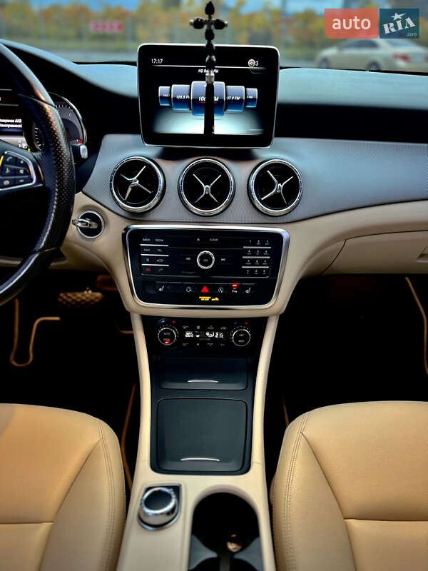 Седан Mercedes-Benz CLA-Class 2015 в Киеве