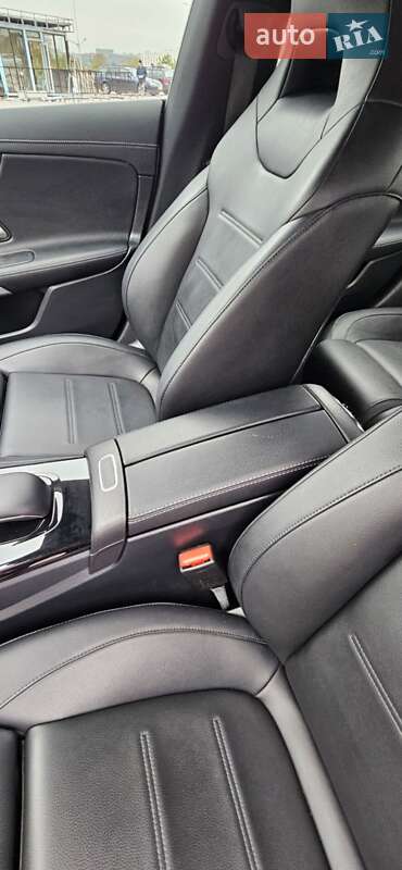 Седан Mercedes-Benz CLA-Class 2019 в Києві