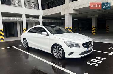 Седан Mercedes-Benz CLA-Class 2018 в Киеве