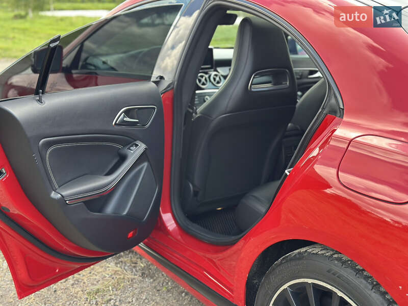 Седан Mercedes-Benz CLA-Class 2015 в Ровно