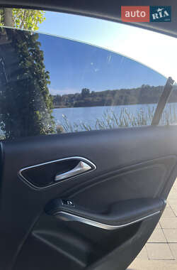 Седан Mercedes-Benz CLA-Class 2015 в  фото 12 Седан Mercedes-Benz CLA-Class 2015 в
