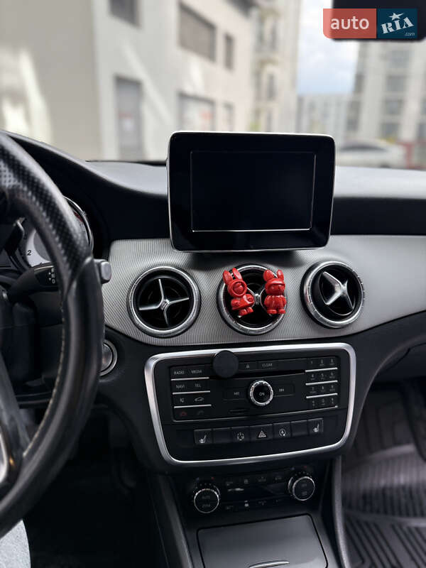 Седан Mercedes-Benz CLA-Class 2015 в Львові фото 24 Седан Mercedes-Benz CLA-Class 2015 в Львові