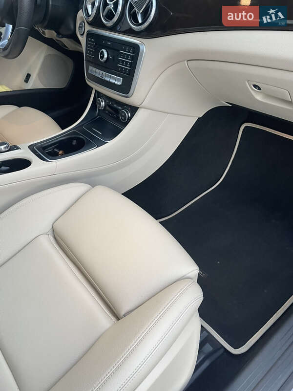 Седан Mercedes-Benz CLA-Class 2017 в Ужгороде