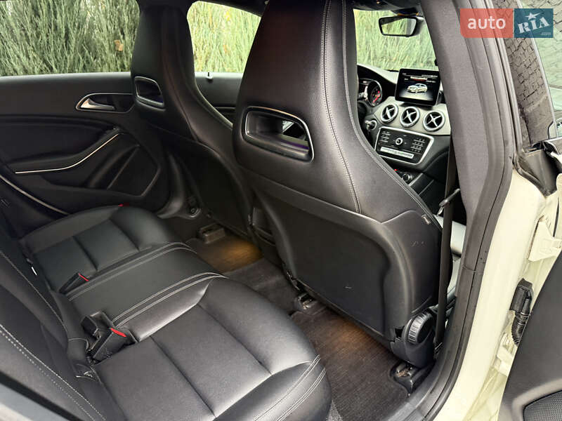 Универсал Mercedes-Benz CLA-Class 2017 в Киеве фото 36 Универсал Mercedes-Benz CLA-Class 2017 в Киеве