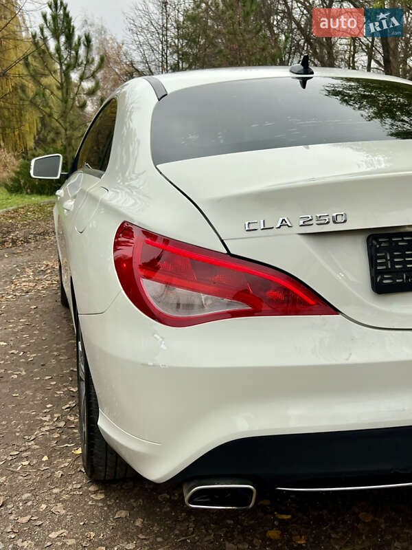 Седан Mercedes-Benz CLA-Class 2015 в Валках