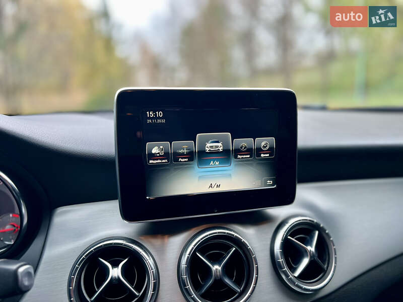 Седан Mercedes-Benz CLA-Class 2015 в Валках