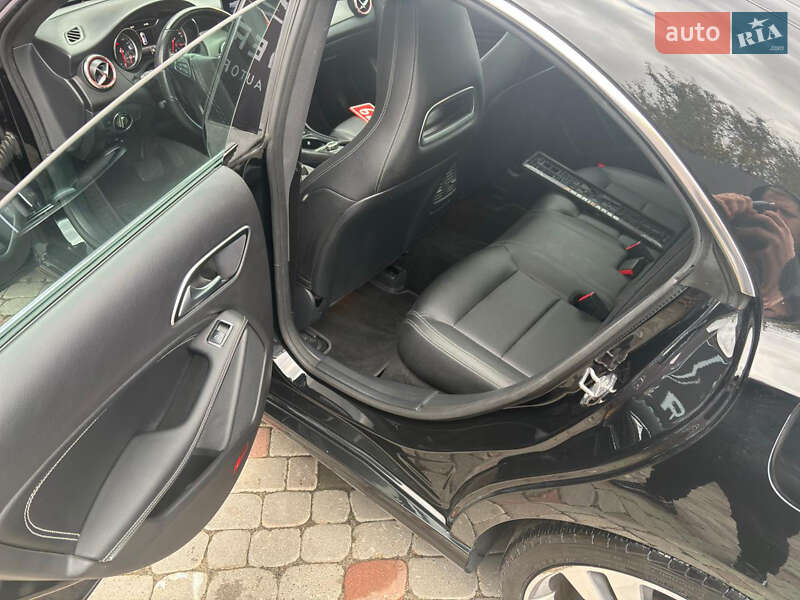 Седан Mercedes-Benz CLA-Class 2018 в Львові