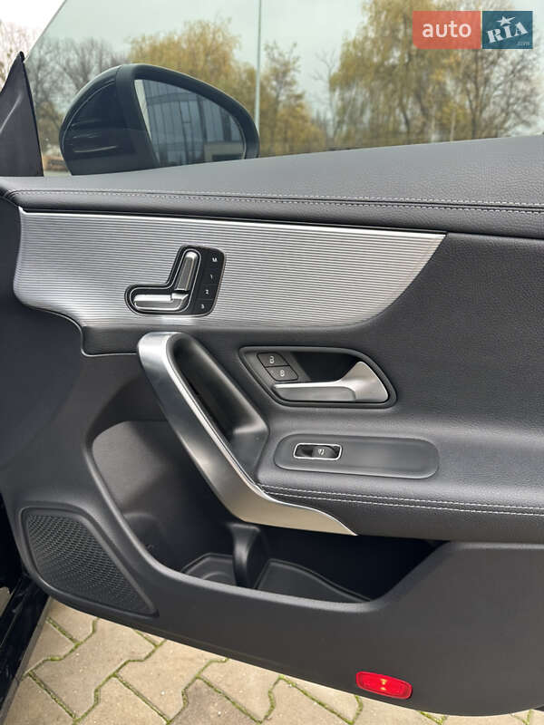 Седан Mercedes-Benz CLA-Class 2019 в Киеве фото 16 Седан Mercedes-Benz CLA-Class 2019 в Киеве
