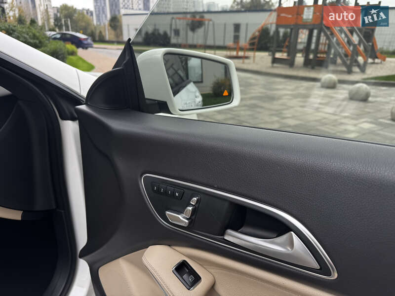 Седан Mercedes-Benz CLA-Class 2018 в Києві фото 18 Седан Mercedes-Benz CLA-Class 2018 в Києві