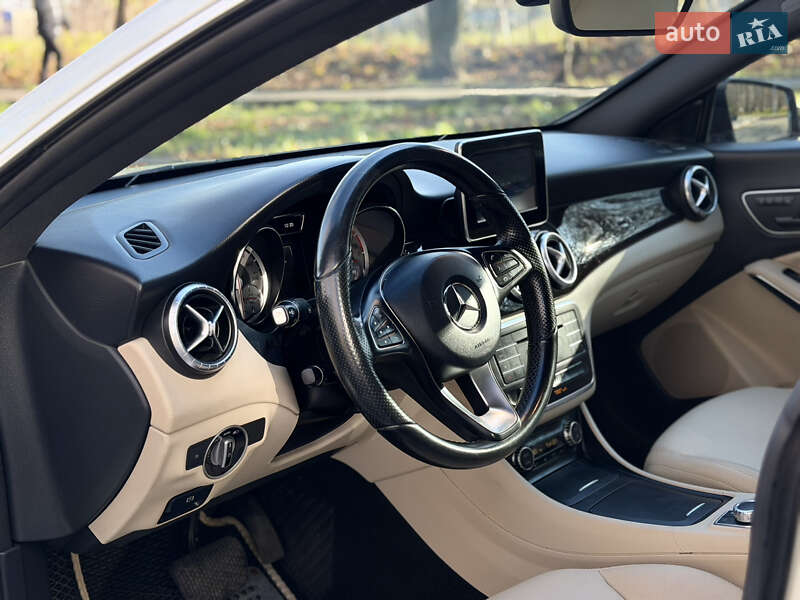 Седан Mercedes-Benz CLA-Class 2015 в Тернополі