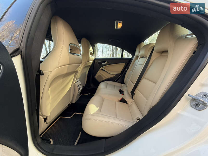 Седан Mercedes-Benz CLA-Class 2015 в Тернополі