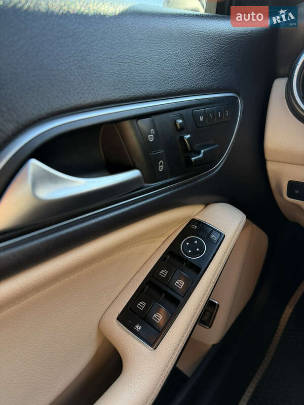 Седан Mercedes-Benz CLA-Class 2015 в Тернополі