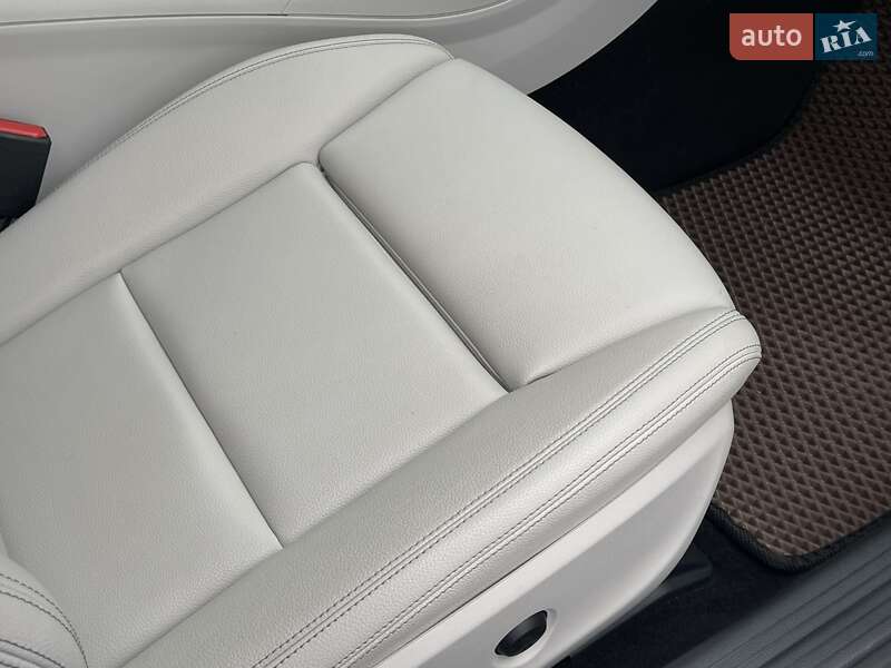 Седан Mercedes-Benz CLA-Class 2019 в Києві фото 35 Седан Mercedes-Benz CLA-Class 2019 в Києві