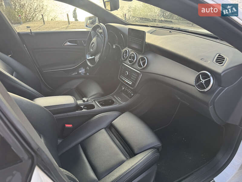 Седан Mercedes-Benz CLA-Class 2018 в Киеве фото 37 Седан Mercedes-Benz CLA-Class 2018 в Киеве