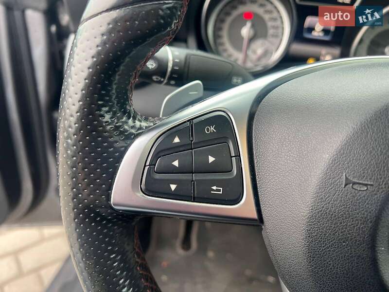 Седан Mercedes-Benz CLA-Class 2016 в Львові