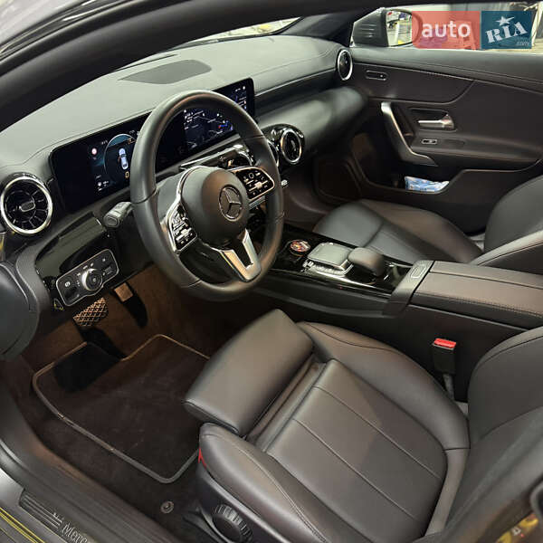 Седан Mercedes-Benz CLA-Class 2023 в Чернівцях