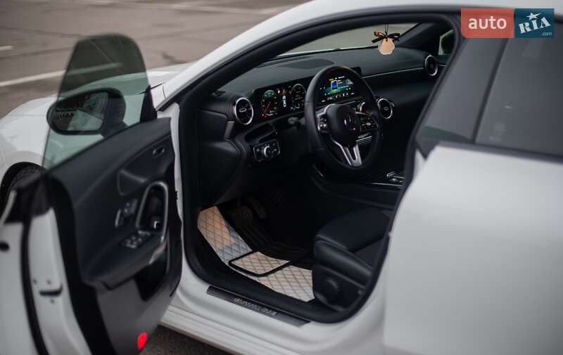 Седан Mercedes-Benz CLA-Class 2021 в Рівному