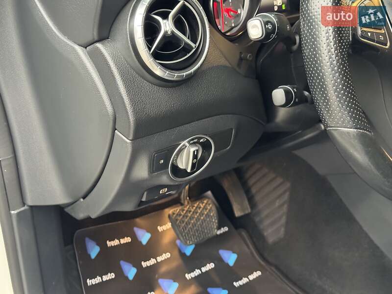 Седан Mercedes-Benz CLA-Class 2015 в Рівному