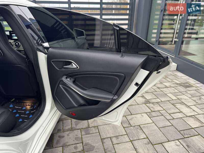 Седан Mercedes-Benz CLA-Class 2015 в Рівному