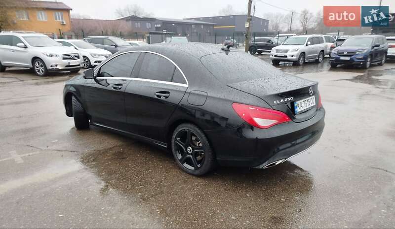 Седан Mercedes-Benz CLA-Class 2018 в Киеве