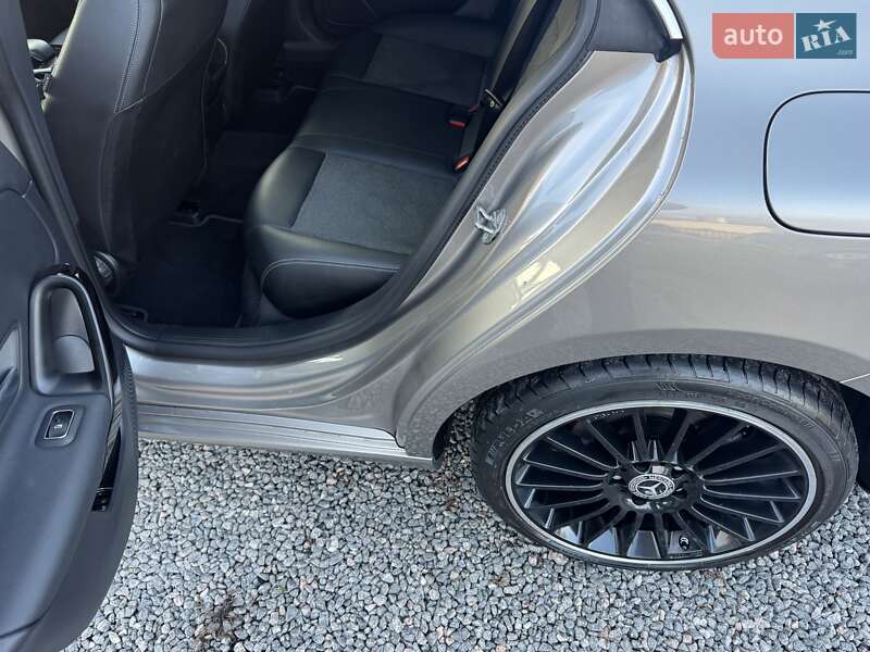 Седан Mercedes-Benz CLA-Class 2019 в Тернополе