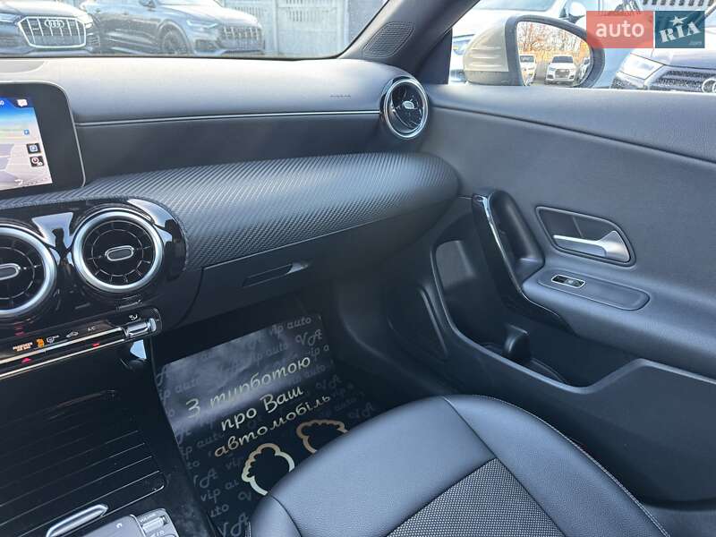 Седан Mercedes-Benz CLA-Class 2019 в Тернополе