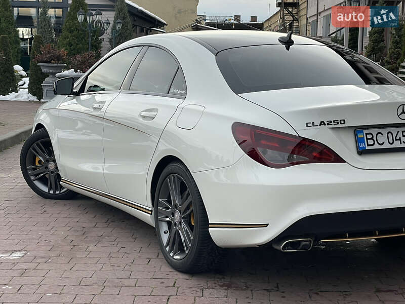 Седан Mercedes-Benz CLA-Class 2015 в Стрию