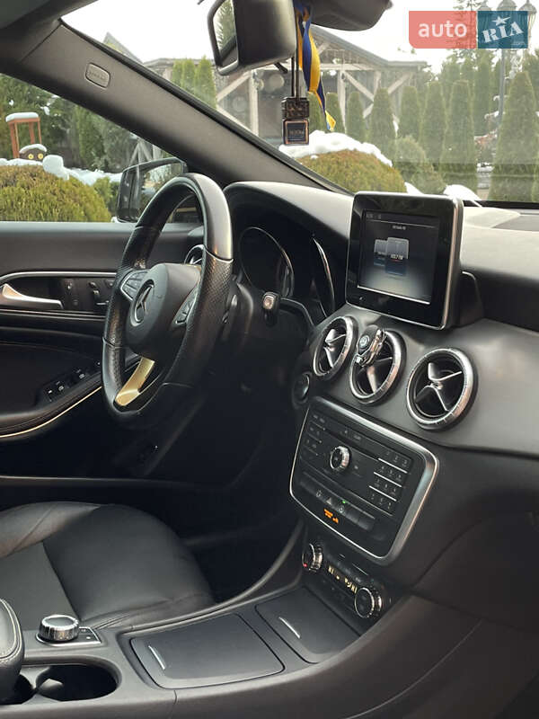 Седан Mercedes-Benz CLA-Class 2015 в Стрию