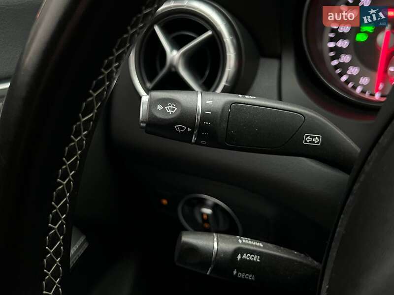 Седан Mercedes-Benz CLA-Class 2015 в Киеве