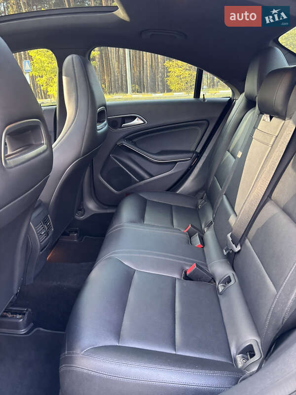 Седан Mercedes-Benz CLA-Class 2015 в Киеве