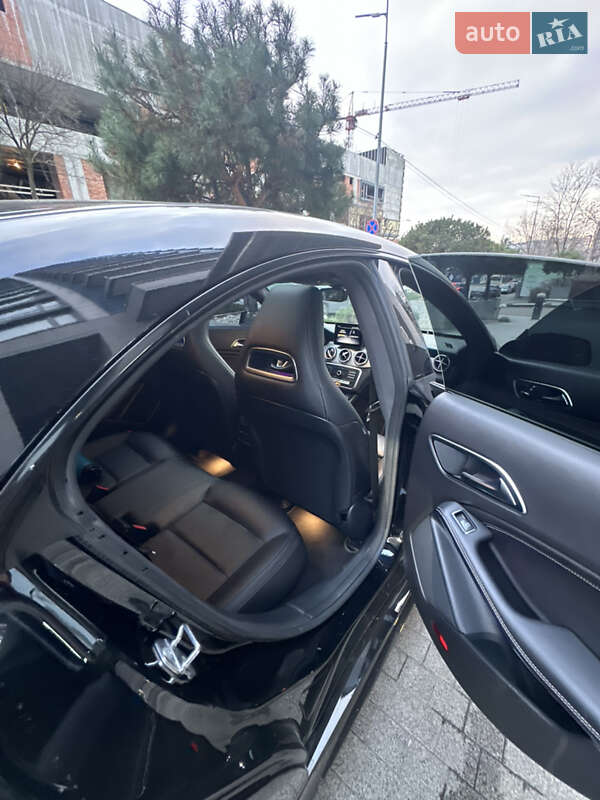 Седан Mercedes-Benz CLA-Class 2018 в Киеве