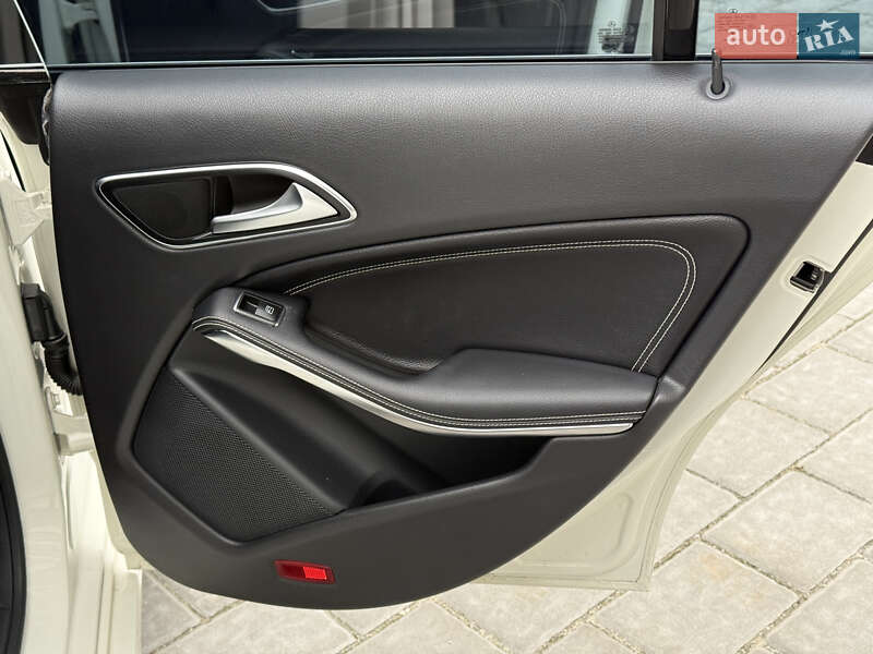 Седан Mercedes-Benz CLA-Class 2015 в Ровно фото 53 Седан Mercedes-Benz CLA-Class 2015 в Ровно